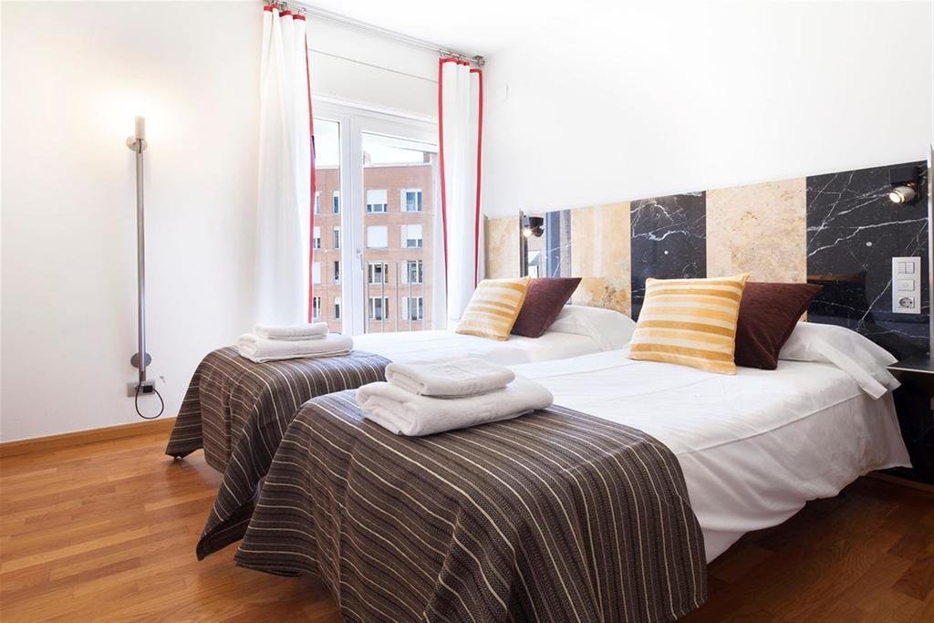 Stay U-Nique Apartments Salvador Espriu Barcelona Room photo